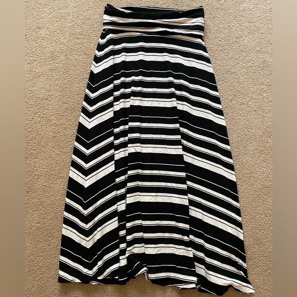 GAP Dresses & Skirts - Gap Maxi Skirt size small